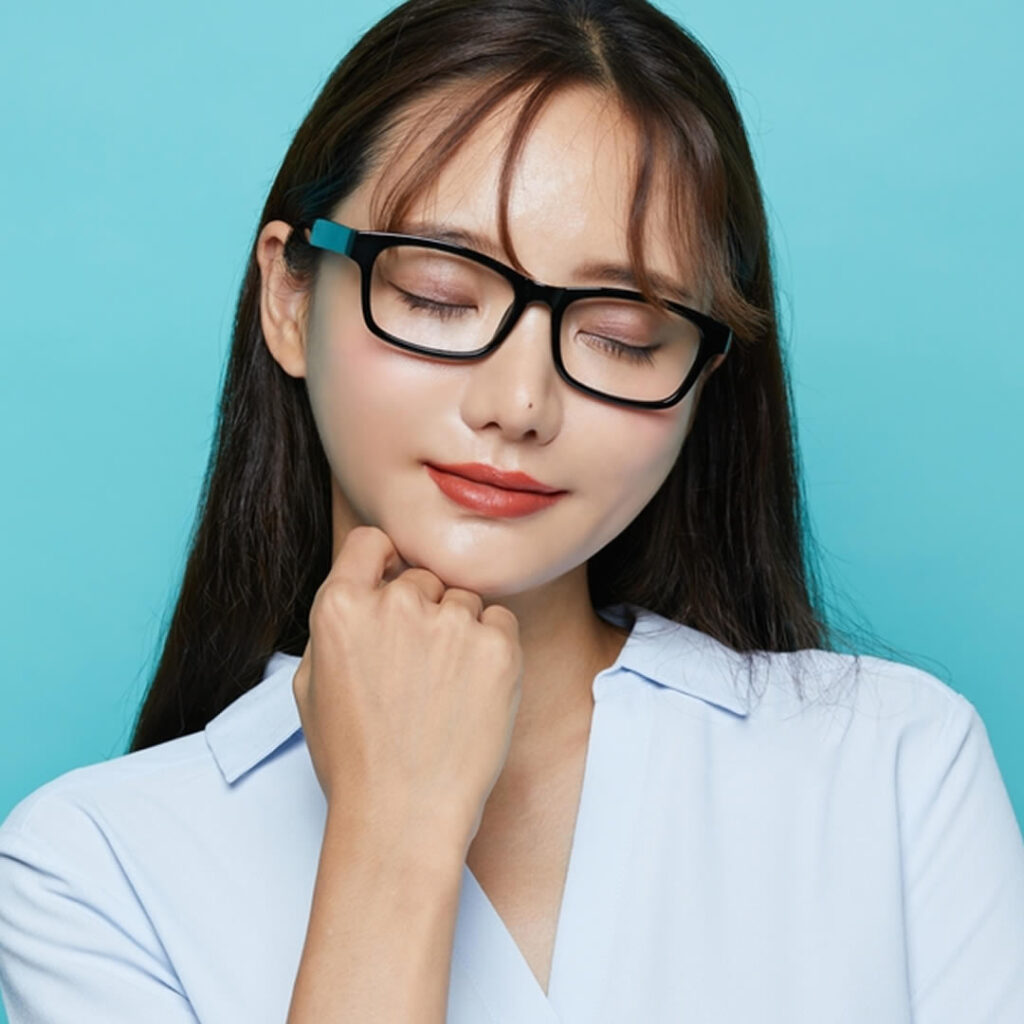 「安い」裏ハムラに潜むリスクと注意点を説明している看護師