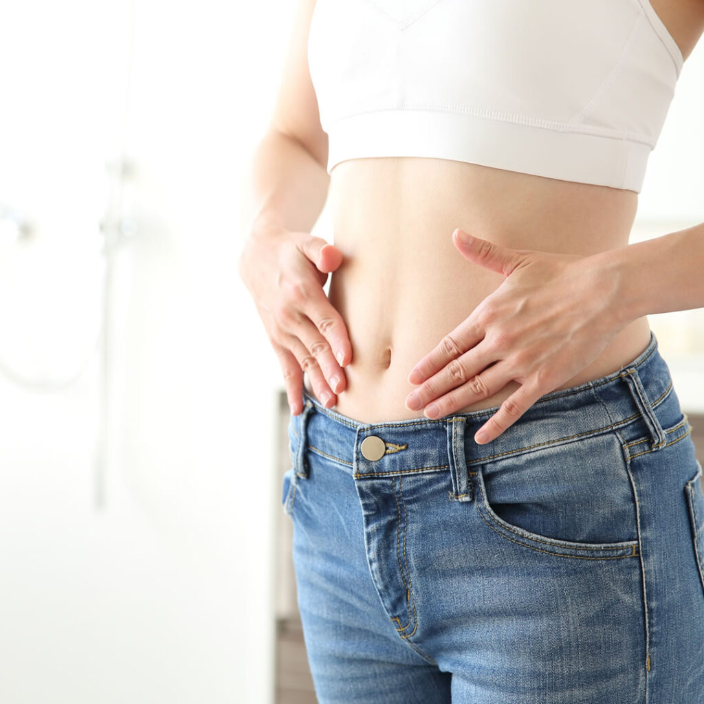 広島で腹部の脂肪吸引をした女性のイメージ